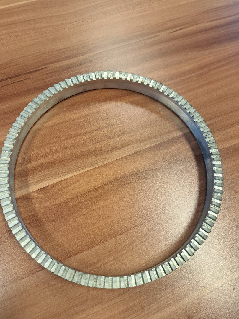 Pole wheel rear axle
