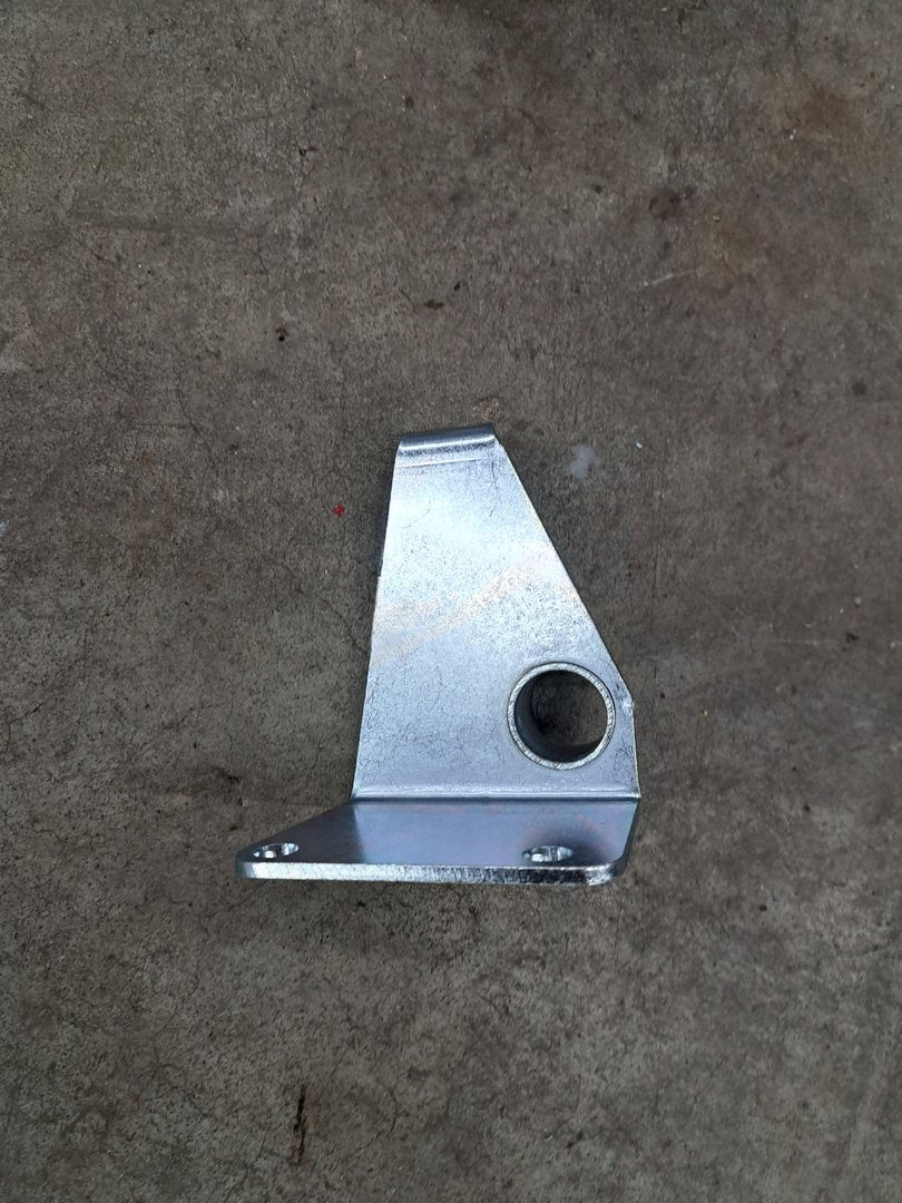 Support Fan ring/intercooler pipe