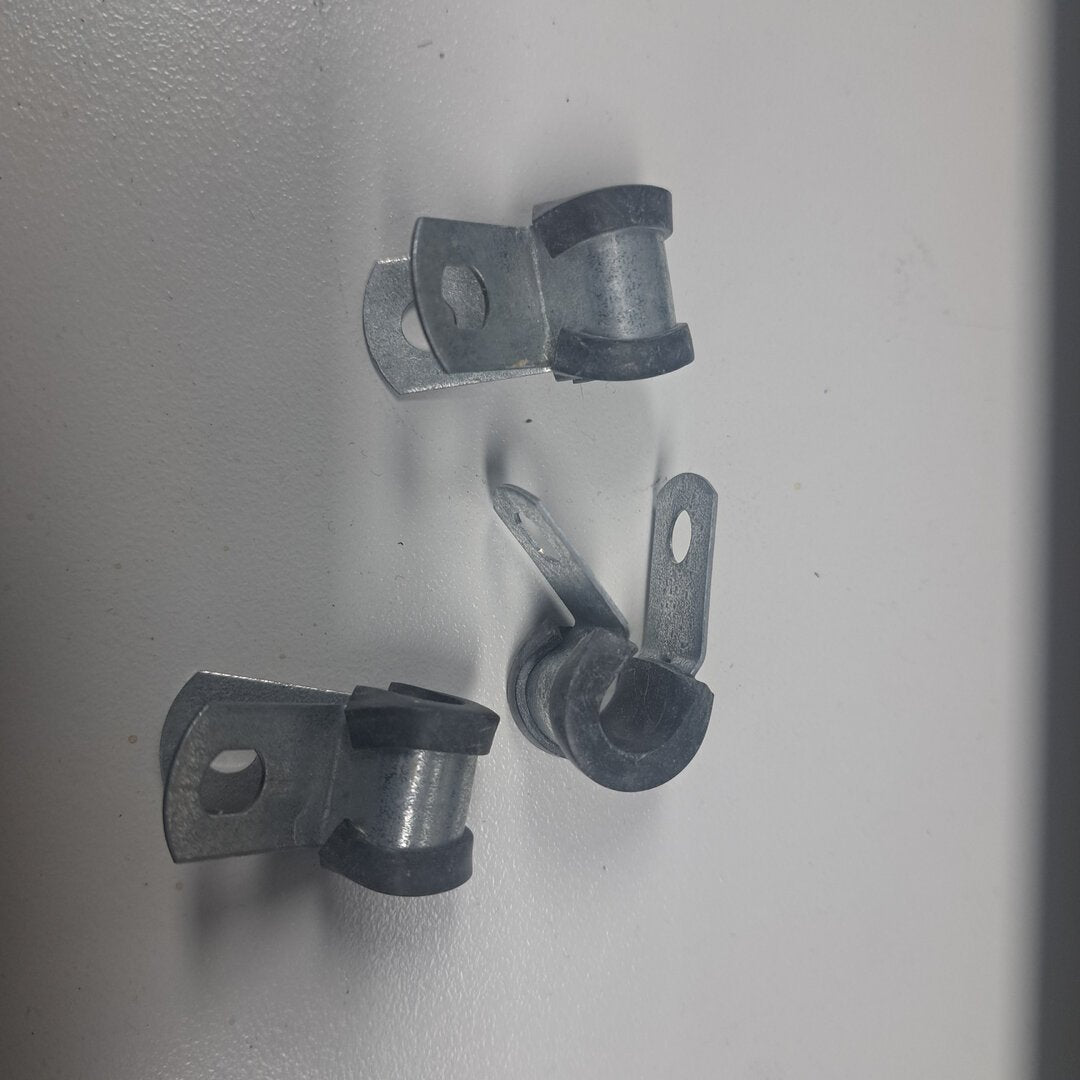 Pipe bracket