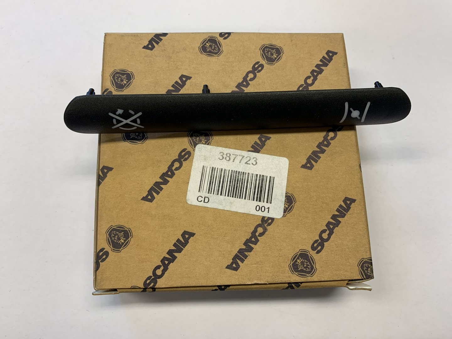 Hand throttle and stop plate