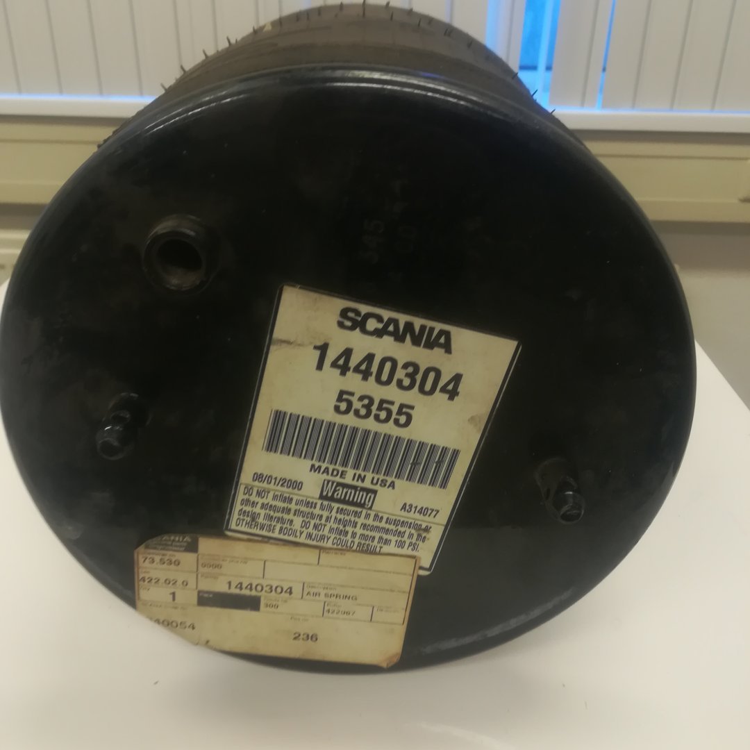 Air bellows, with steel bottom bracket