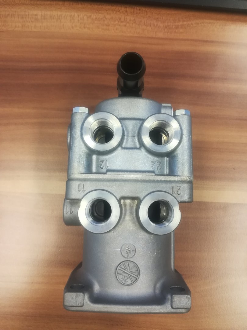 Service brake valve