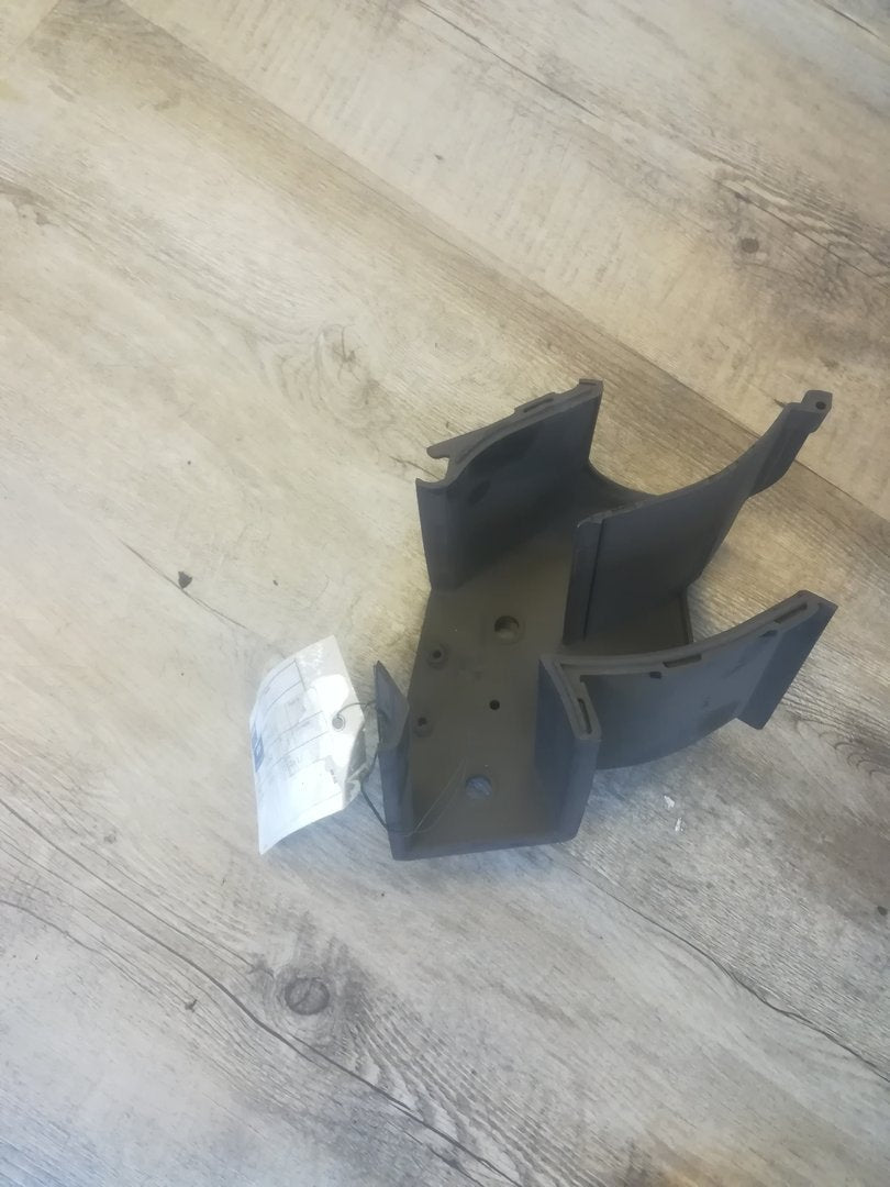 Air valve housing RE