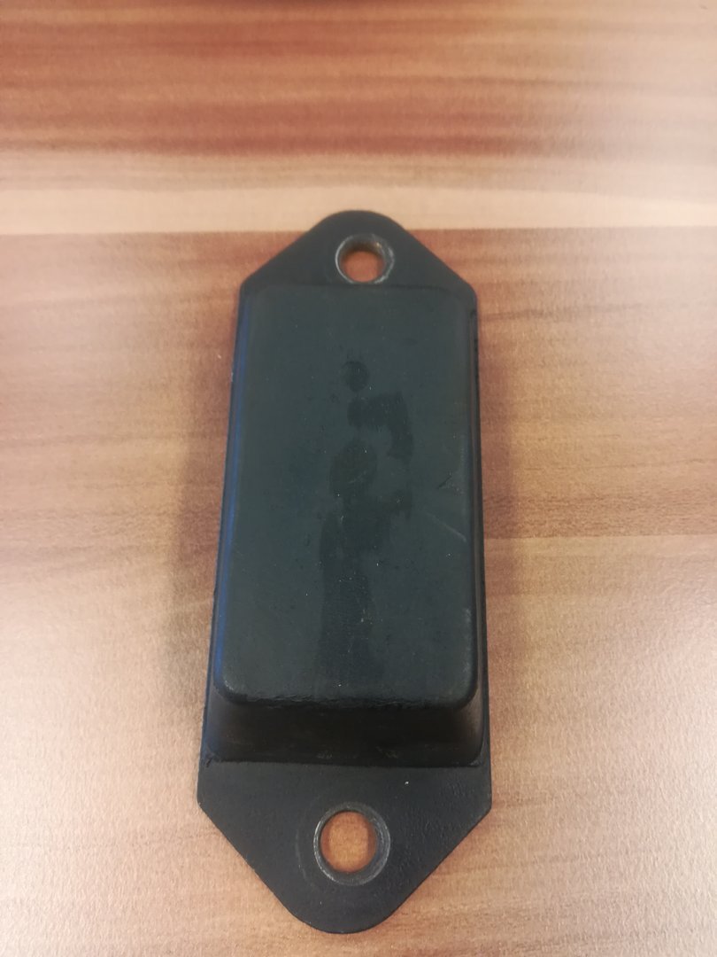 Rubber buffer 65x25x102