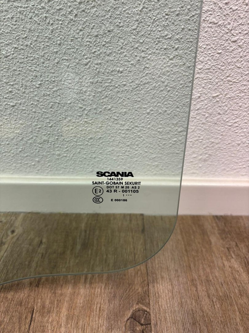 Door window (GREEN)