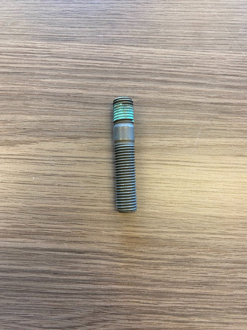 Stud M16x85