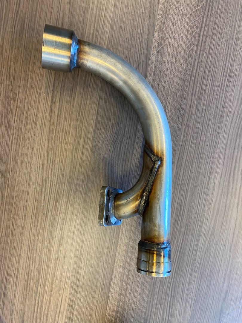Exhaust manifold RH (DSC 14 03/04/06
