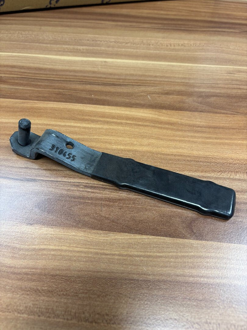 Controls lever Cabin Lock Manual