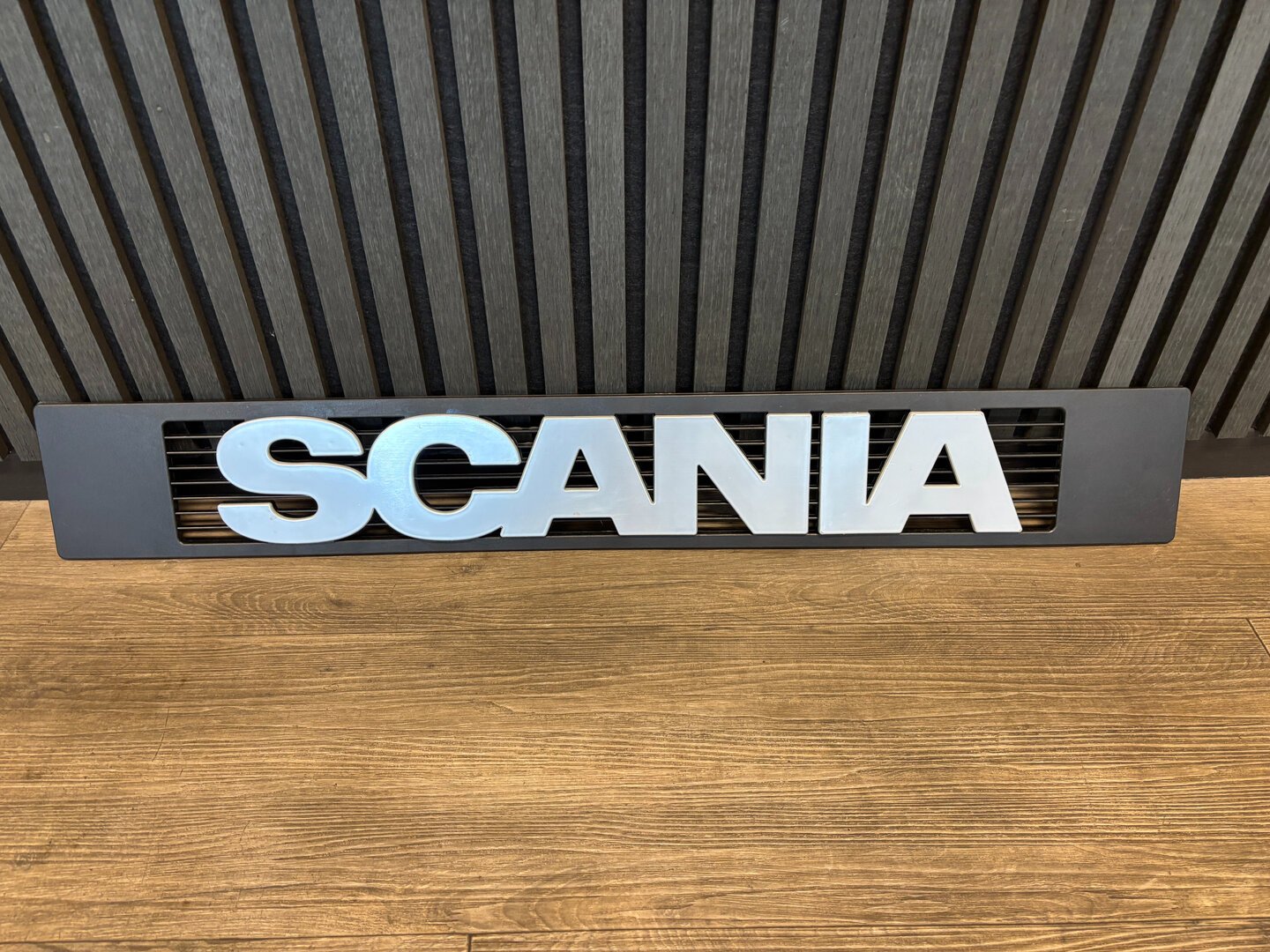 Scania Grill Logo