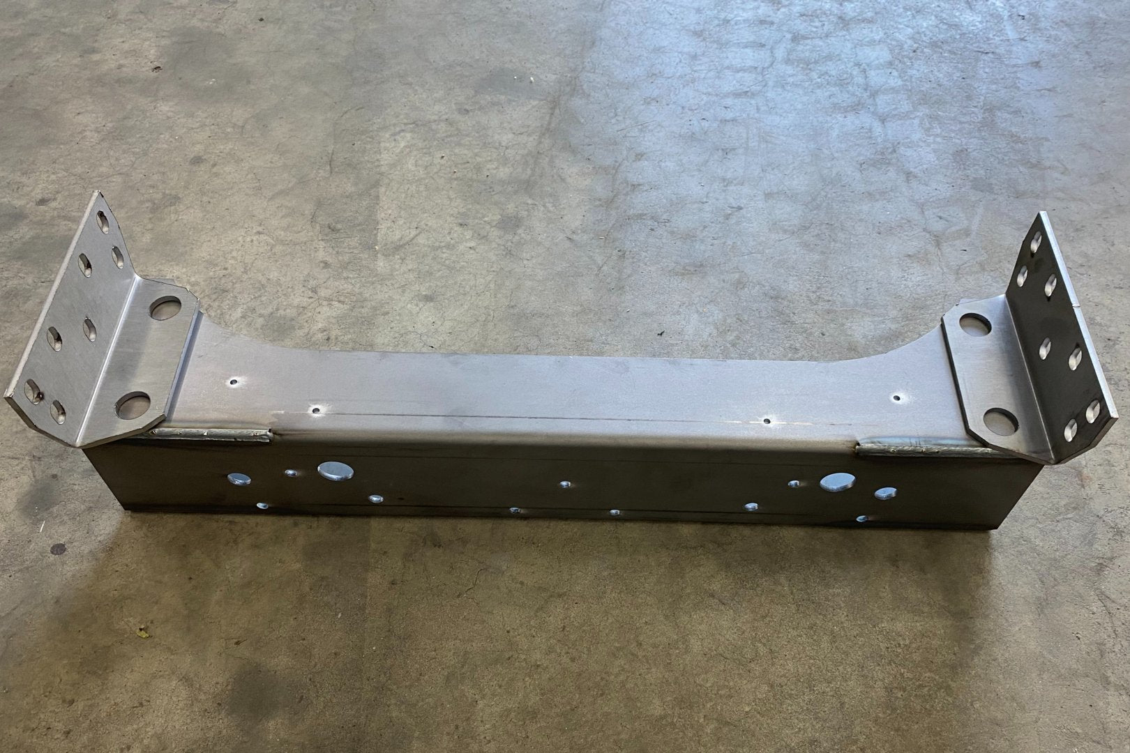 Dwarsbalk chassis voorzijde