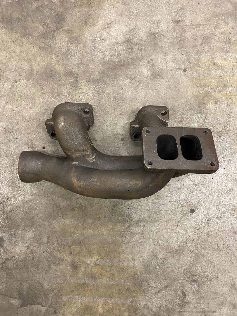Exhaust manifold (DS11 73, DSC11 12)