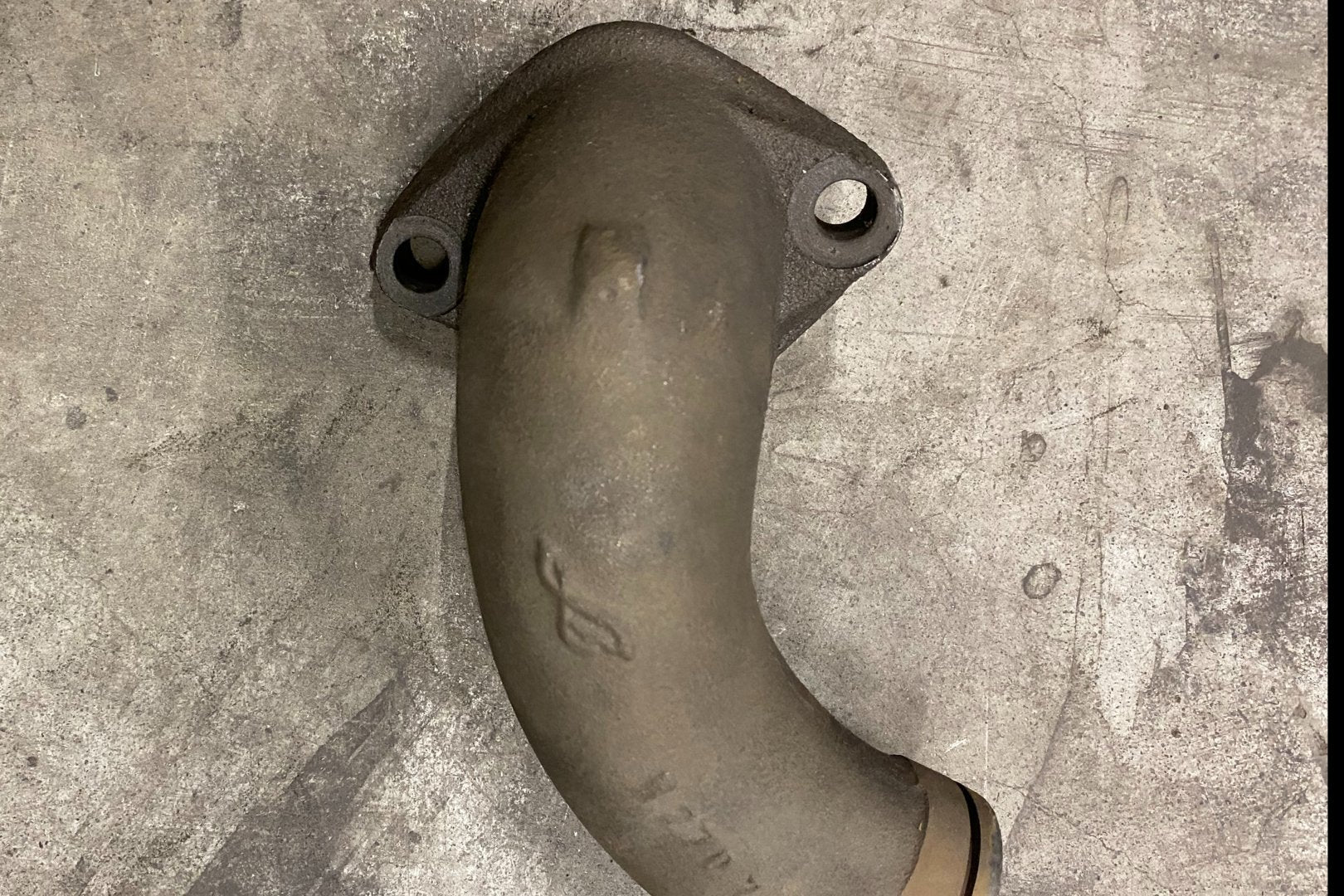 Exhaust manifold (DS11 73, DSC11 12)